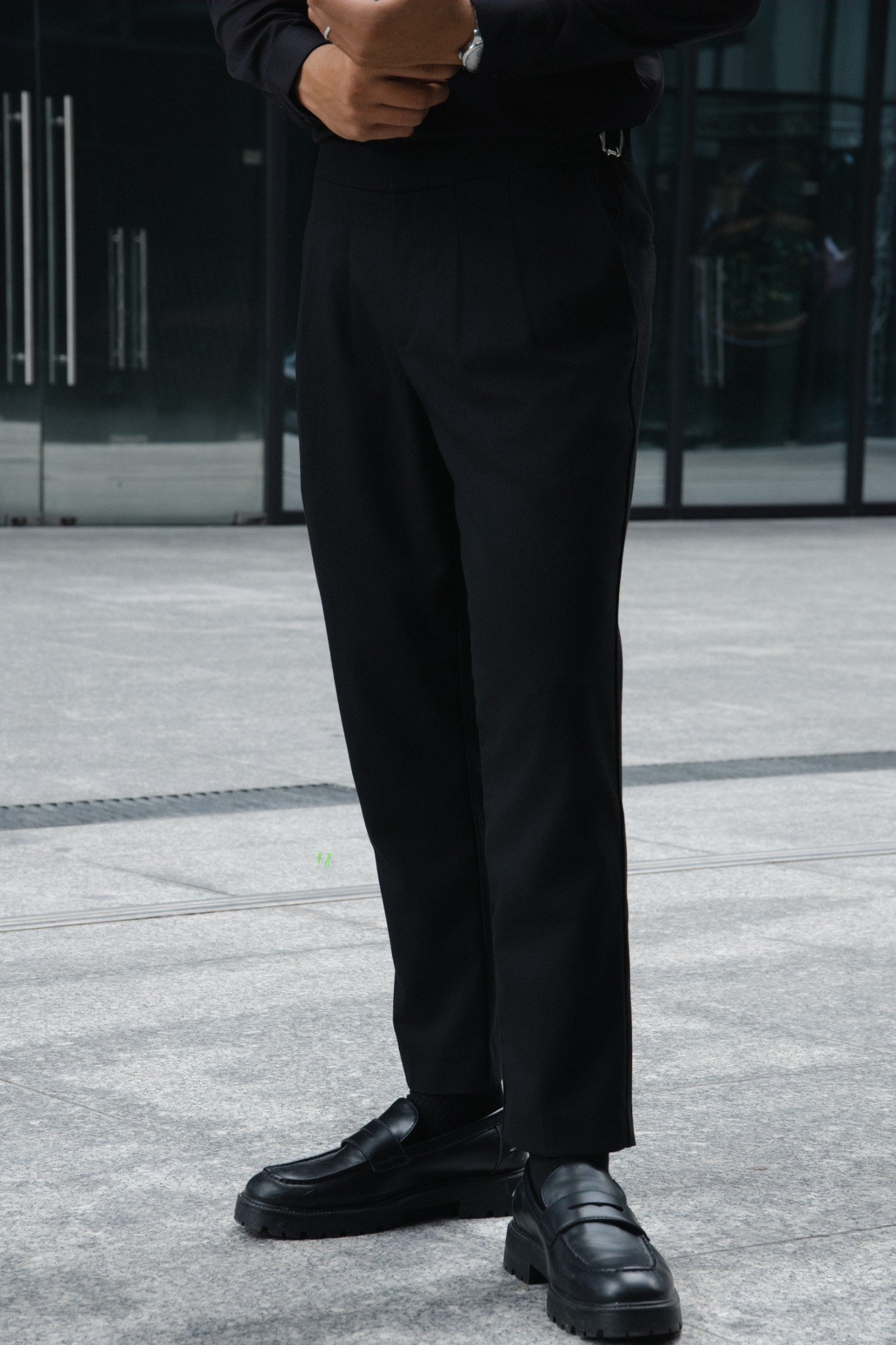 AG10 PREMIUM REGULAR FIT SIDETAB TROUSERS - BLACK