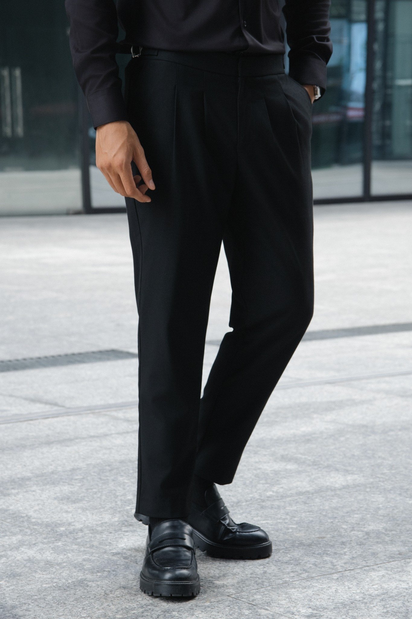 AG10 PREMIUM REGULAR FIT SIDETAB TROUSERS - BLACK