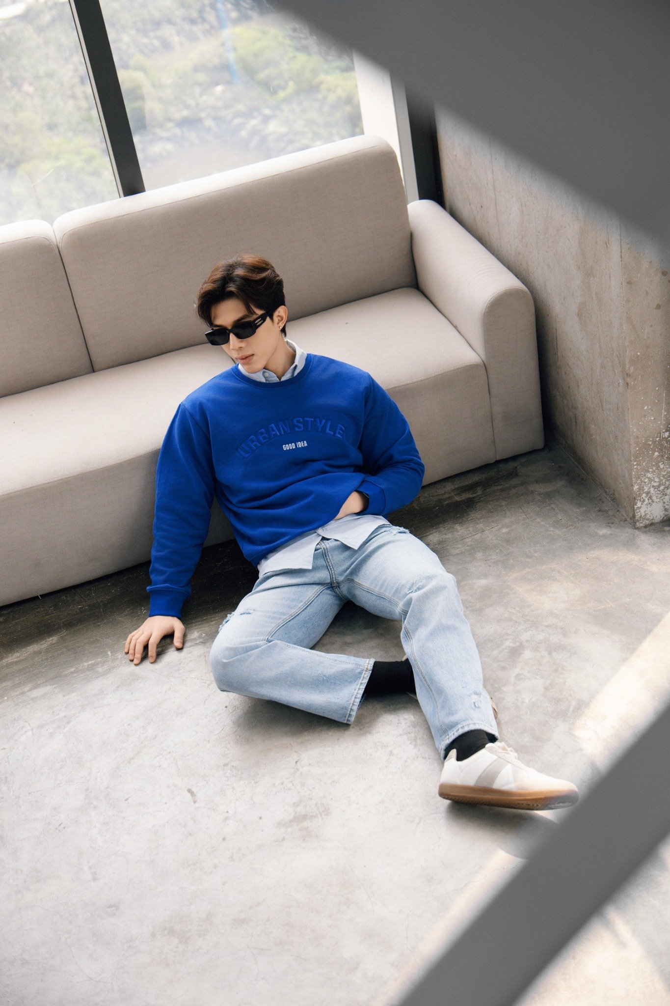 AG694 STUDIO OVERSIZE EMBROIDERED SWEATER - DARK BLUE