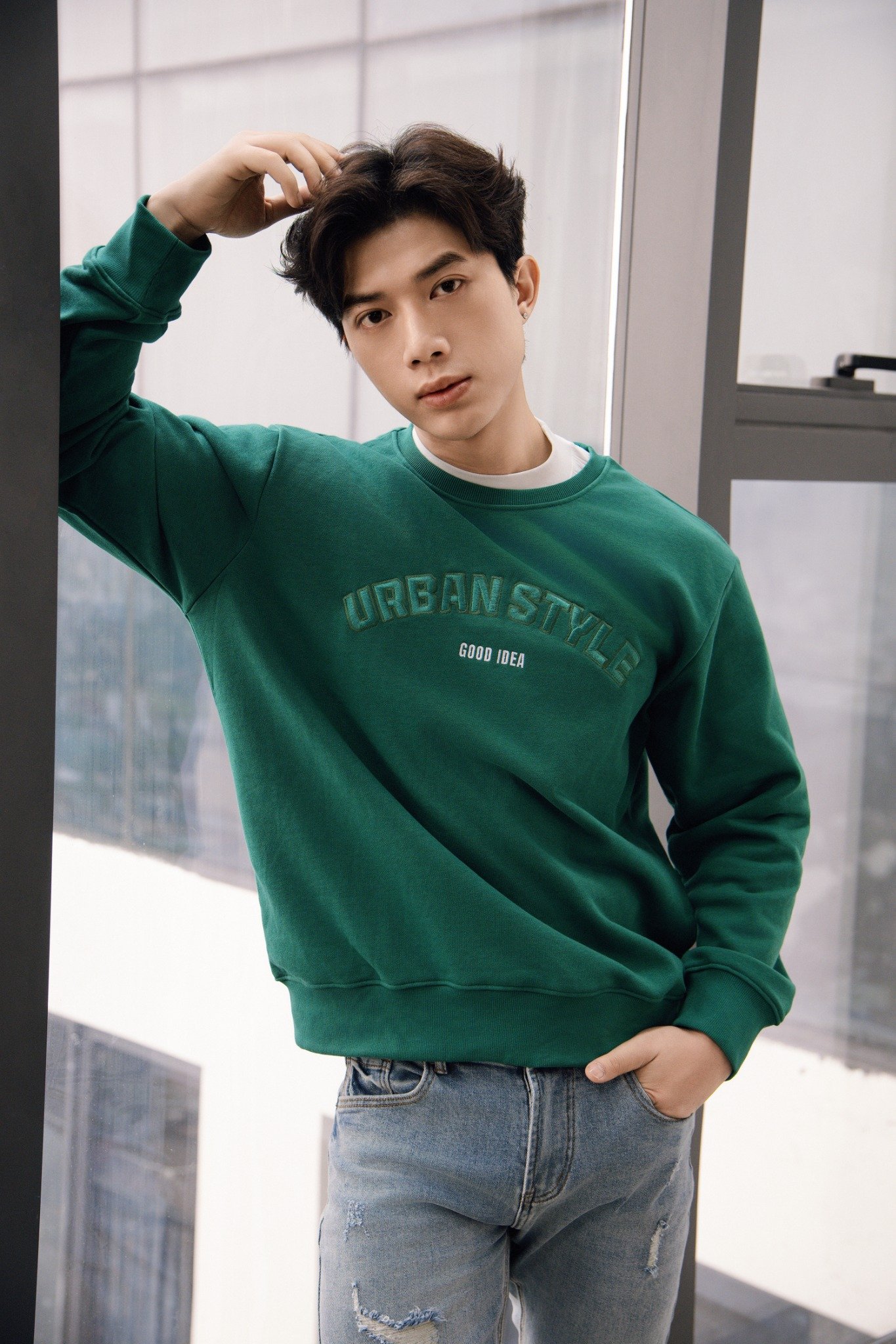AG694 STUDIO OVERSIZE EMBROIDERED SWEATER - GREEN