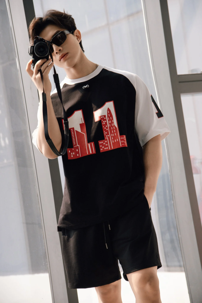 T696 FACTORY LOOSE FIT LOGO "11" T-SHIRT - BLACK