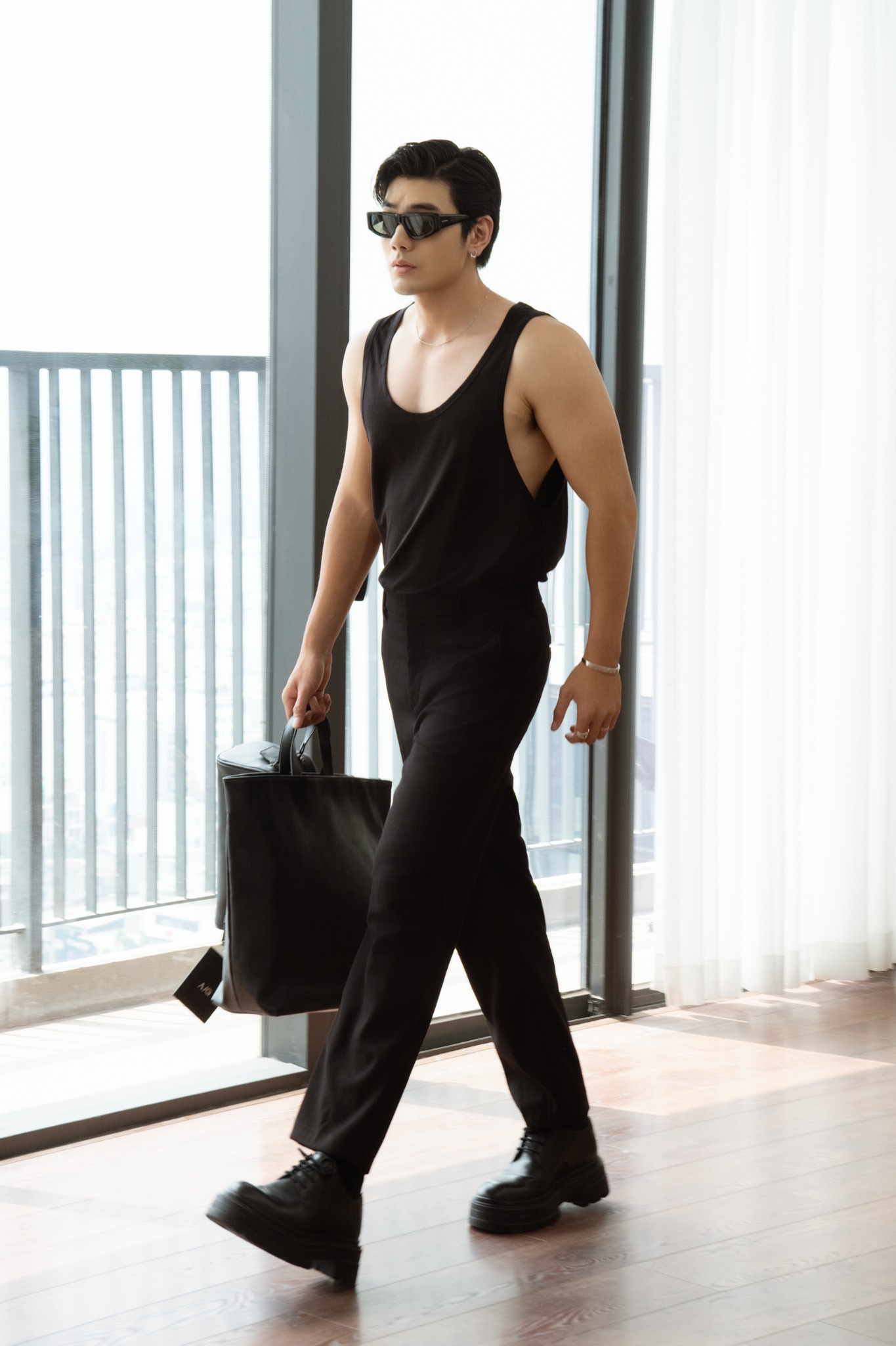 AG081 STUDIO LOOSE FIT NEW BASIC TANKTOP - BLACK