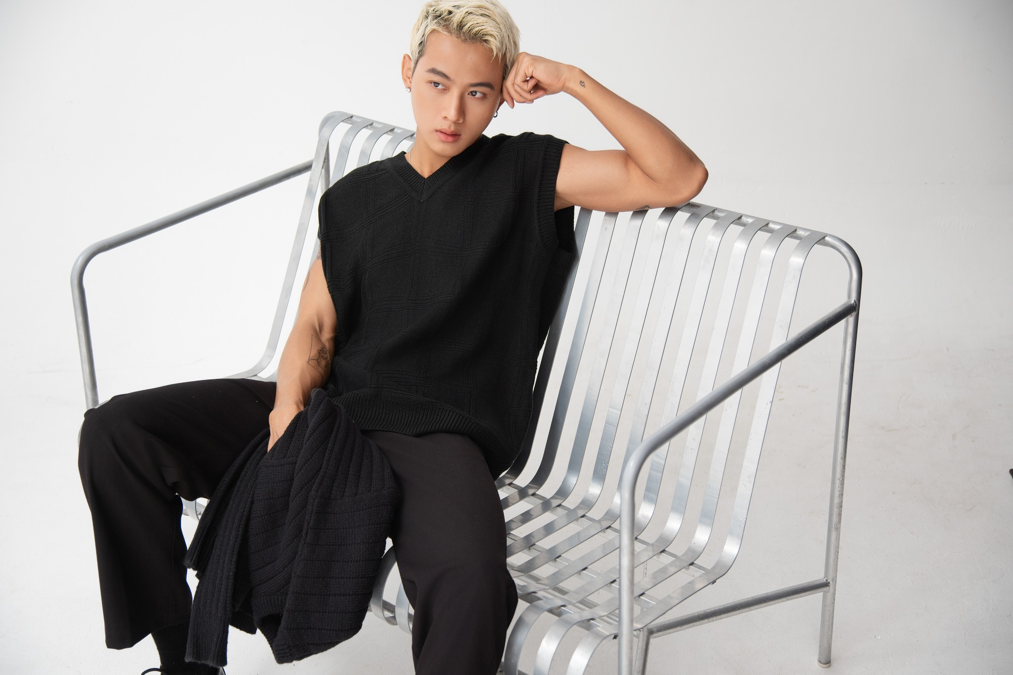 AG601 STUDIO REGULAR FIT TEXTURE WOOL GHILE - BLACK