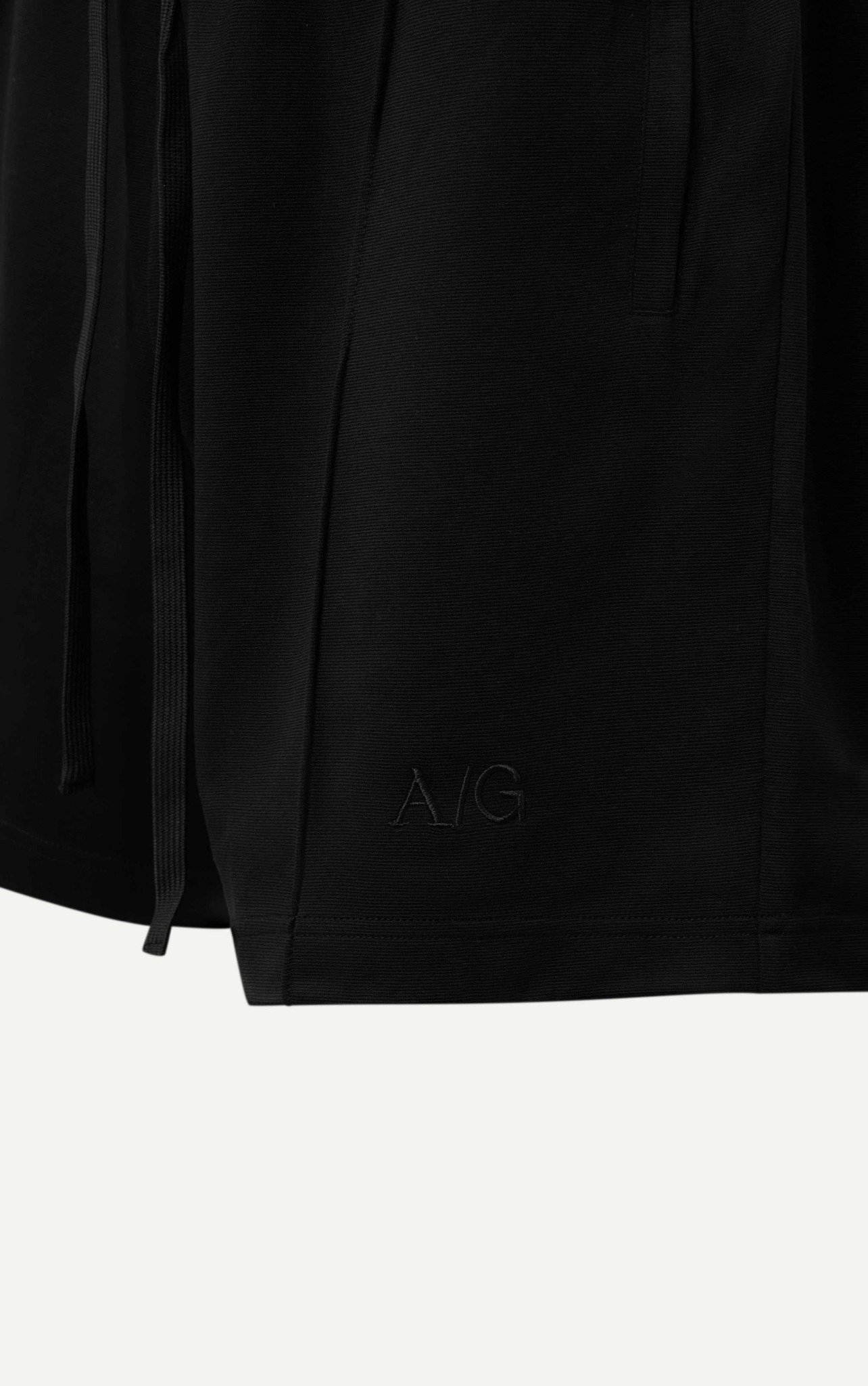 AG20 STUDIO LOOSE FIT BASIC SHORT - BLACK