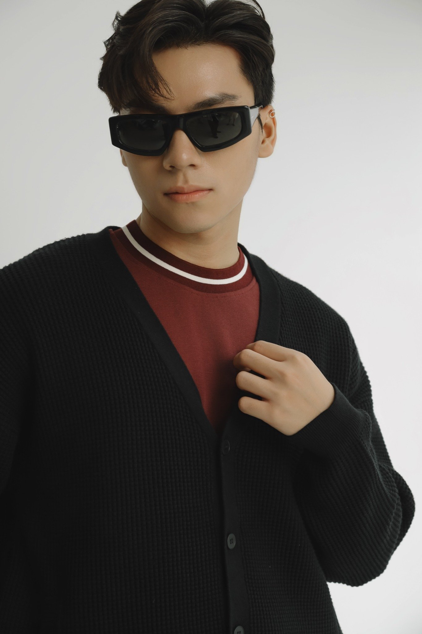 AG733 STUDIO REGULAR FIT CARDIGAN - BLACK