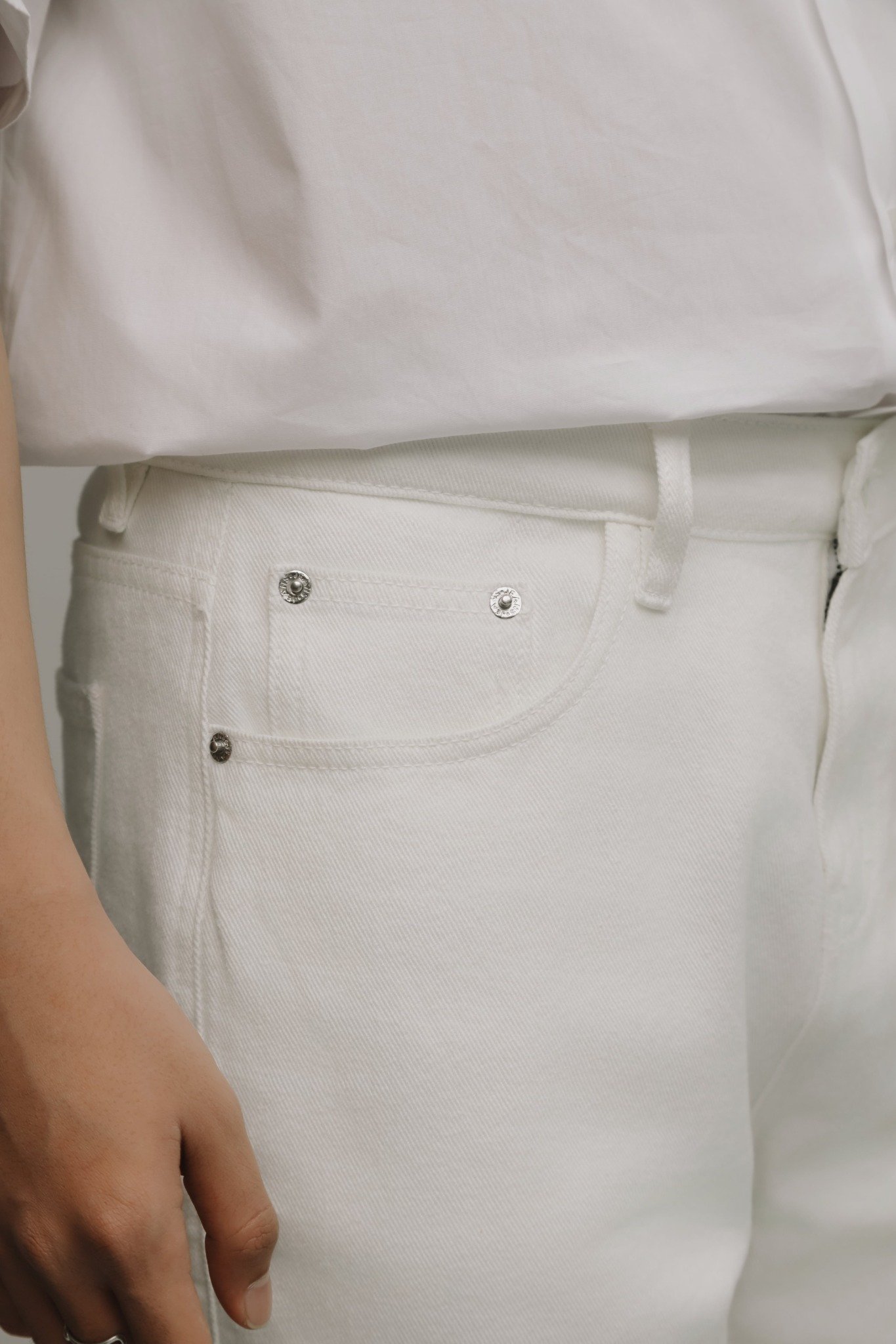 TA46 FACTORY LOOSE FIT SHORT JEANS - WHITE