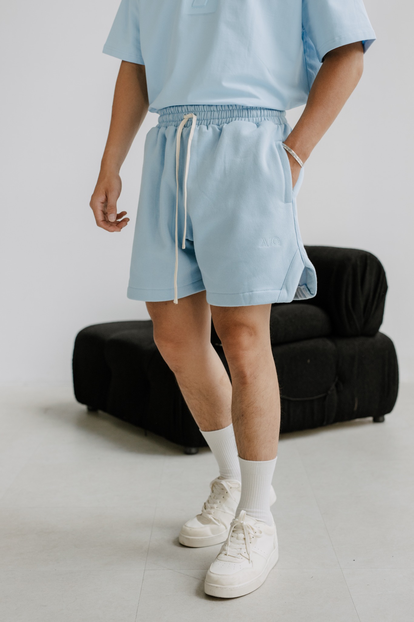 TA22 STUDIO LOOSE FIT BASIC SHORT - SKY BLUE