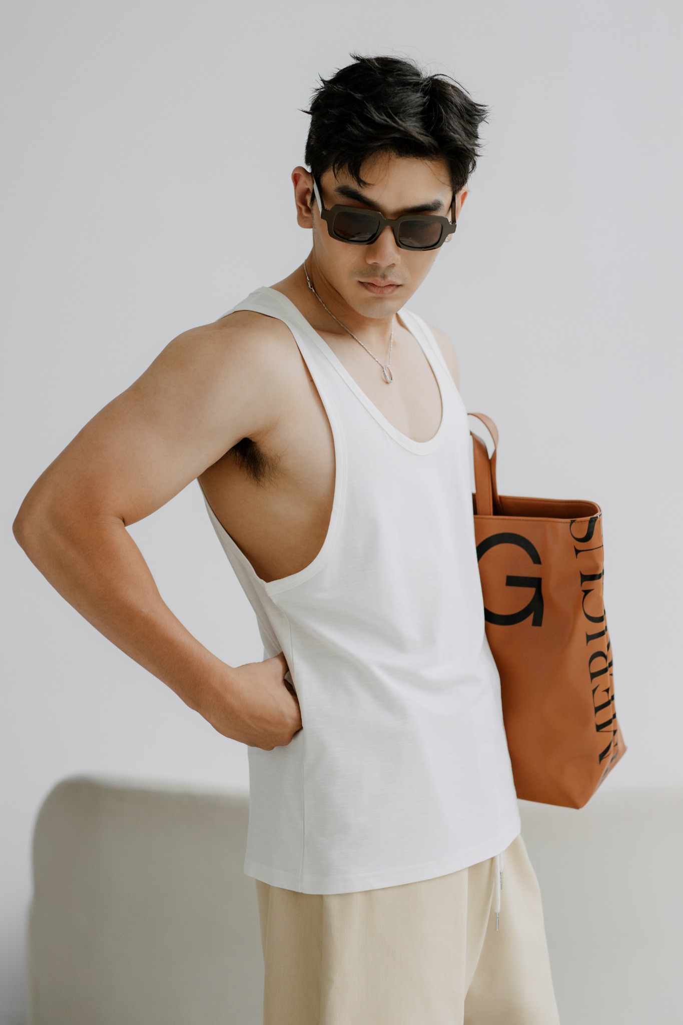 AG081 STUDIO LOOSE FIT NEW BASIC TANKTOP - WHITE