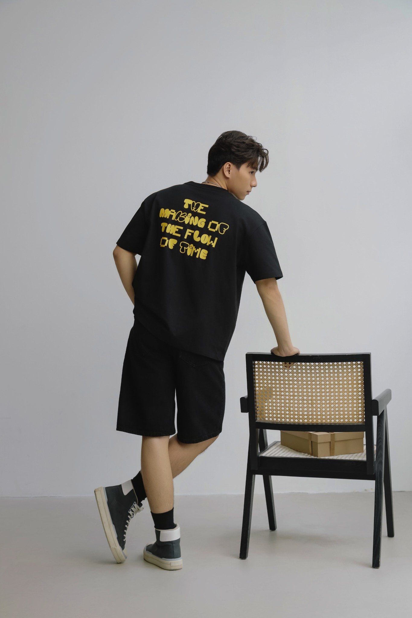 AG06 STUDIO LOOSE FIT PRINTED TFOT T-SHIRT - BLACK