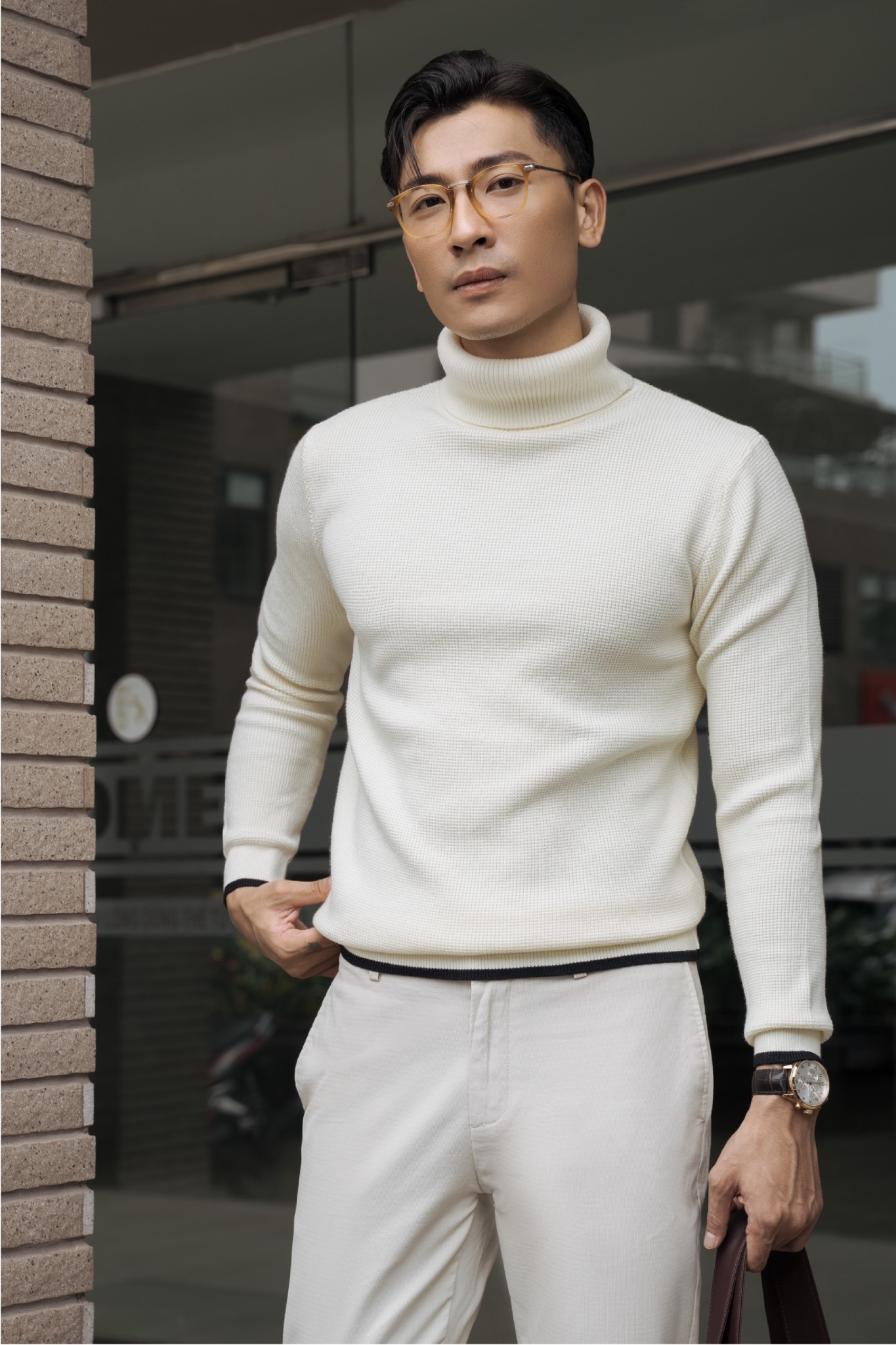 AG55 STUDIO SLIMFIT TURTLENECK BLACK BORDER TEXTURE SWEATER - WHITE