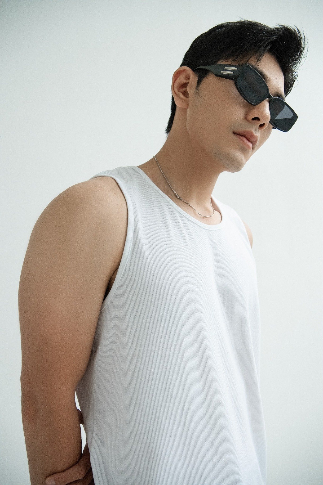 AGTA01 FACTORY REGULAR FIT BASIC TANKTOP - WHITE