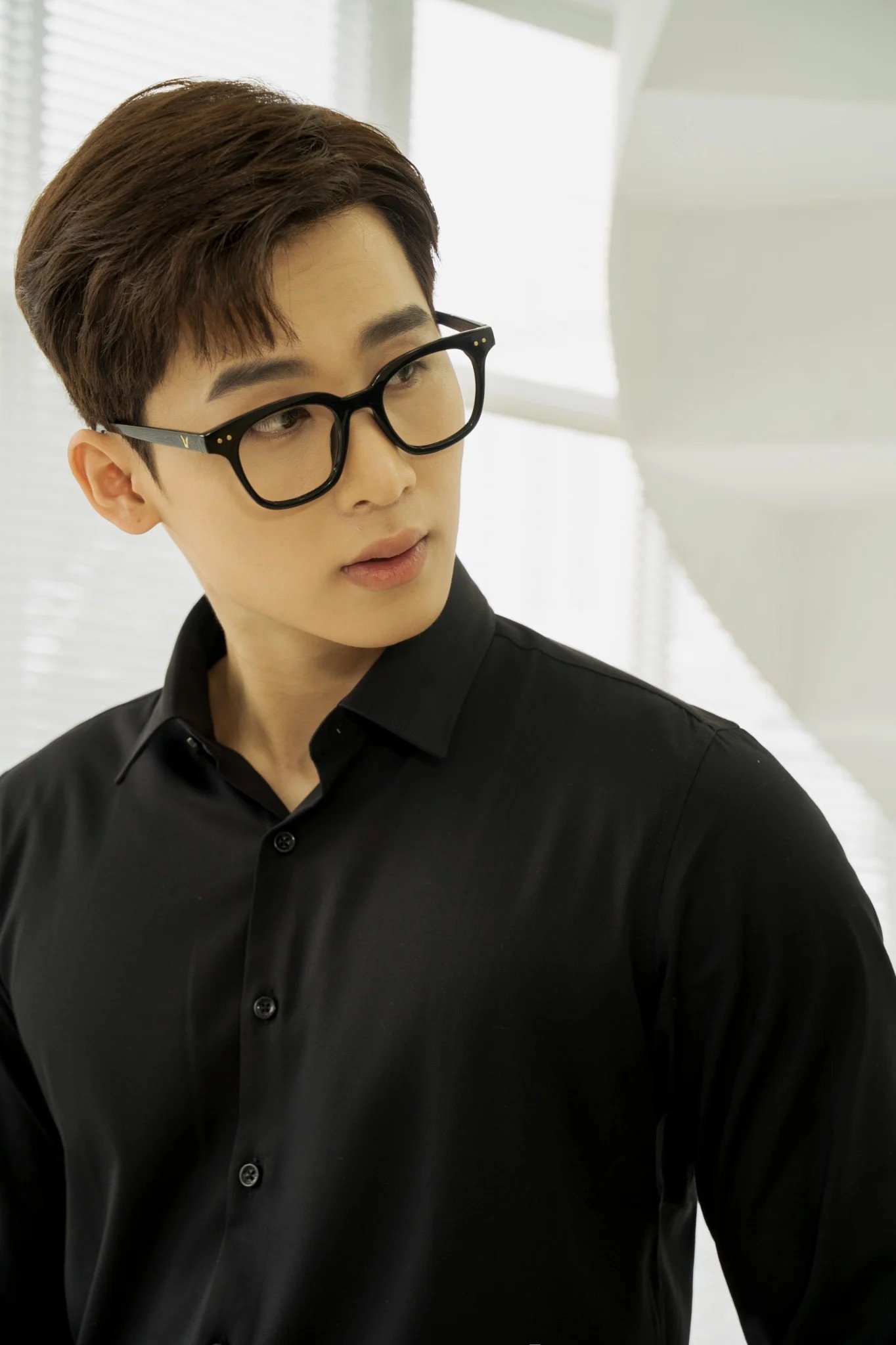 AG50 SIGNATURE SLIMFIT ESSENTIAL SHIRT - BLACK