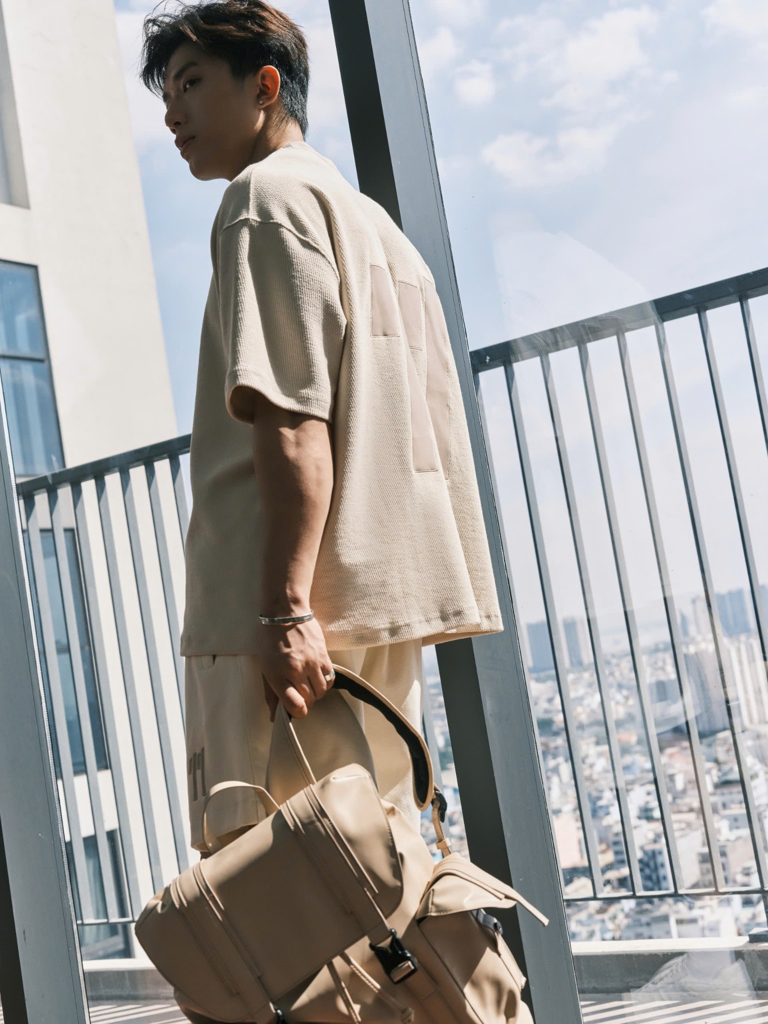 AG43 STUDIO LOOSE FIT DETAIL LOGO LEATHER T-SHIRT - OFF WHITE