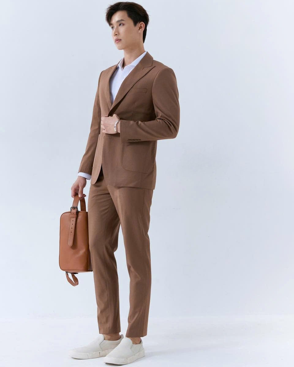 AG004 PREMIUM REGULAR FIT VEST - BROWN