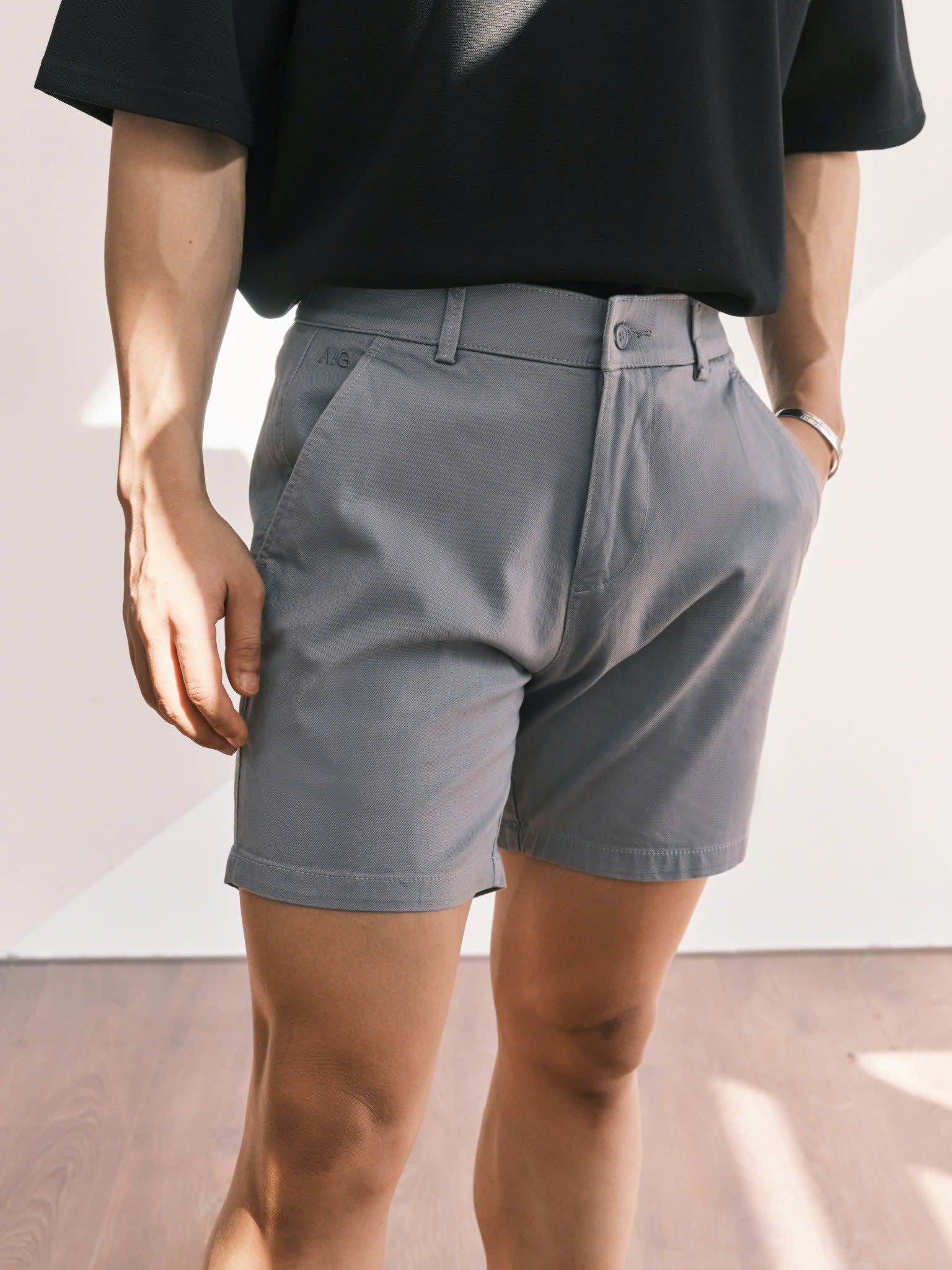 AG523 SIGNATURE SLIMFIT EASY KHAKIS SHORTS- LIGHT GREY