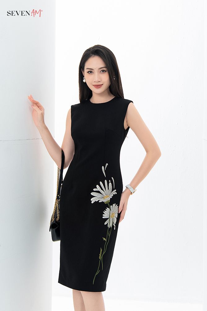 Đầm ôm body cổ U sát nách xẻ tà rút dây