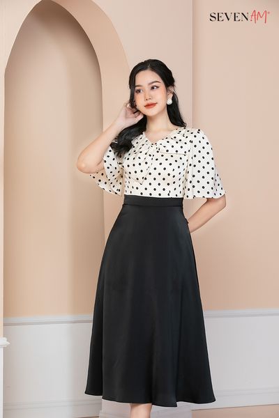 Đầm xòe tay lỡ Thô đen chấm bi phối thân trên E643003D