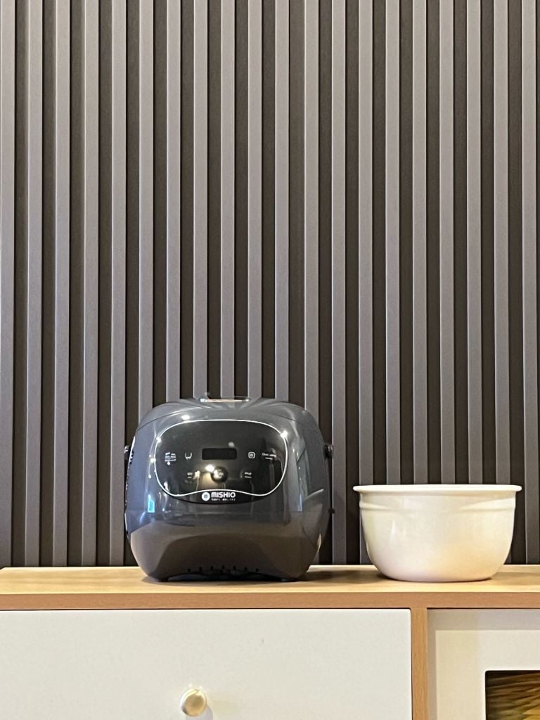 Nồi cơm điện lòng sứ dưỡng sinh Mishio MK365 chống dính tự nhiên trọn đời không bong tróc