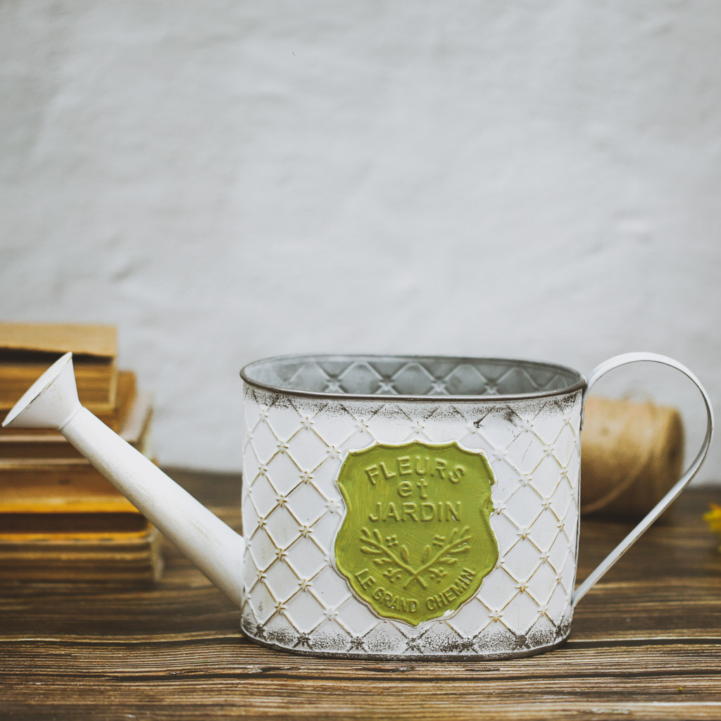 Bình hoa thiếc Retro, loại trung
