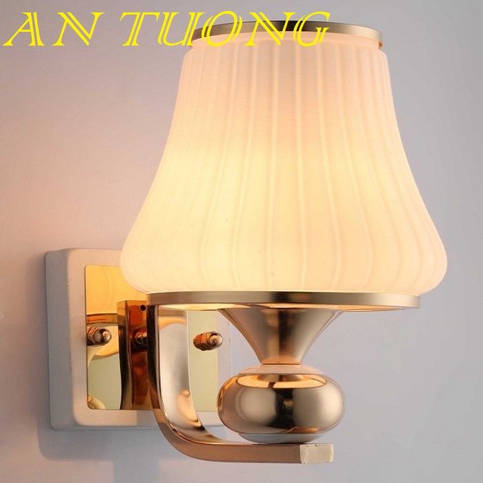 đèn ngủ treo tường trang trí phòng ngủ đẹp hiện đại 01