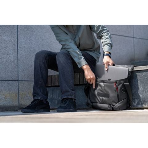  TÚI ĐEO VAI TOMTOC (USA) PREMIUM MESSENGER BAG COMMUTING & TRAVEL 13/14/15/16-INCH H52-E02D01 