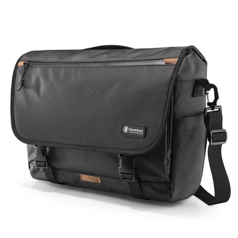  TÚI ĐEO VAI TOMTOC (USA) CROSS BODY MESSENGER MULTI-FUNCTION WATERPROOF Dành Cho ULTRABOOK 15/15.6 Inch 