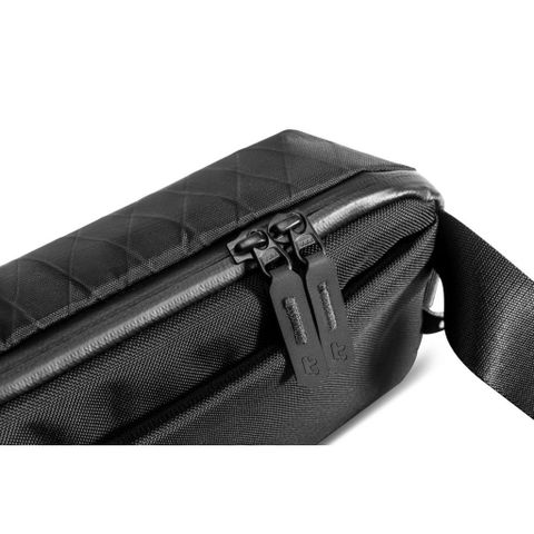  TÚI ĐEO CHÉO TOMTOC (USA) COMPACT EDC X-PAC SLING BAG 