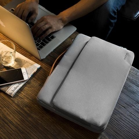  TÚI XÁCH CHỐNG SỐC TOMTOC (USA) BRIEFCASE Dành Cho MACBOOK PRO 15 Inch 