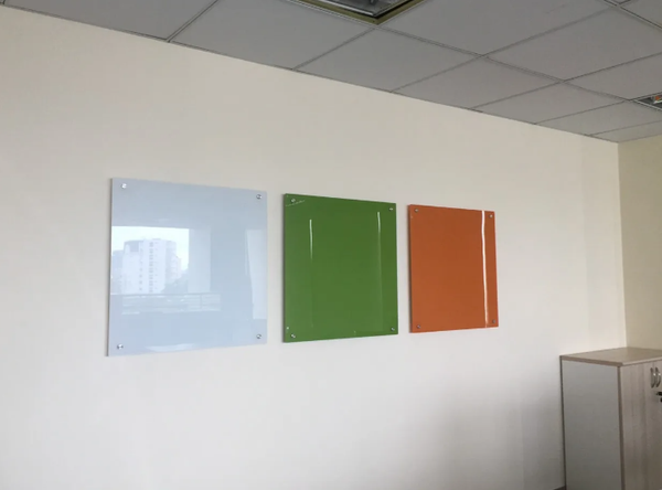  Bảng kính văn phòng color full 