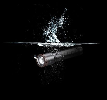  Đèn pin Ledlenser P7R Core 