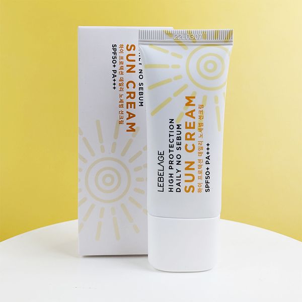 Kem Chống Nắng Lebelage High Protection Daily No Sebum Sun Cream SPF50+ PA+++ 30ml (màu trắng)