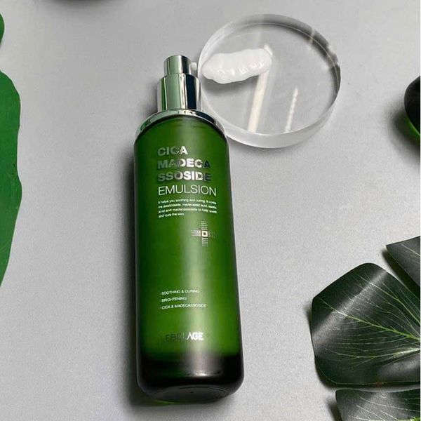 Toner Chiết Xuất Rau Má Lebelage Cica Madecassoside Toner 120ml