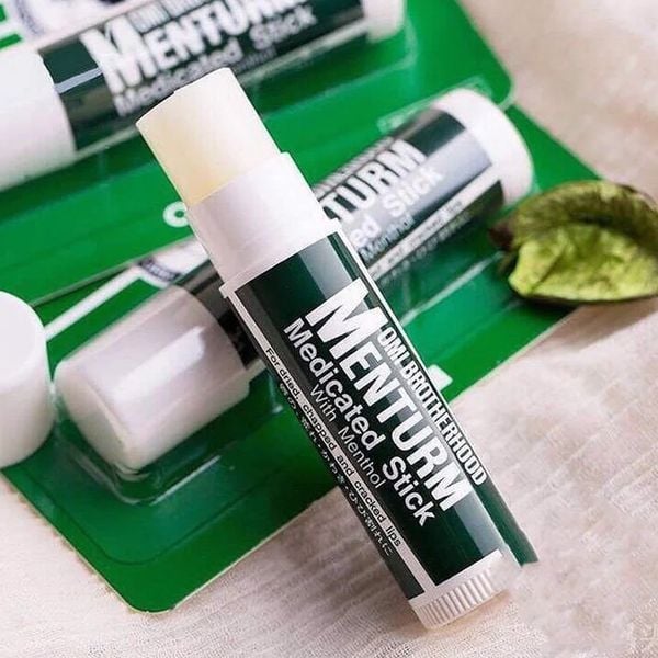 Son Dưỡng Ẩm Bạc Hà Dành Cho Môi Khô Và Nứt Nẻ Omi Brotherhood Menturm 4G