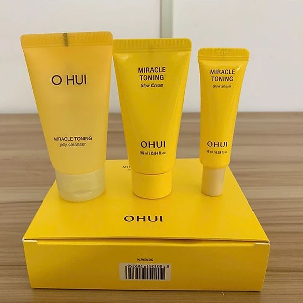 Bộ Dưỡng Ẩm Sáng Da Căng Bóng OHUI Miracle Toning 3pcs Set