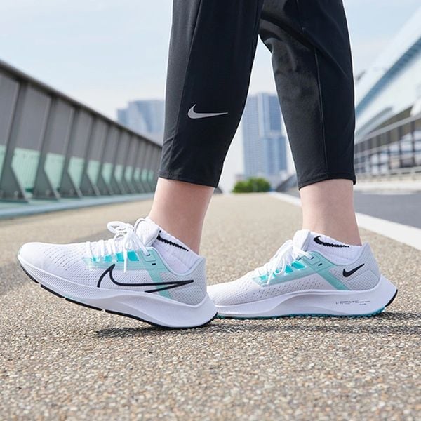 Giày Chạy Bộ Nữ Nike FW WMNS AIR ZOOM PEGASUS 38 CW7358-102
