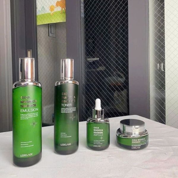 Kem Dưỡng Cải Thiện Nếp Nhăn Lebelage Cica Madecassoside Cream 55ml