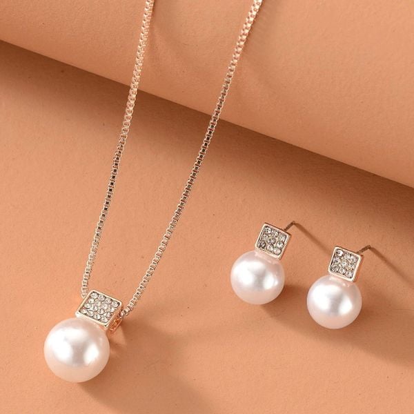 Nữ Trang Daisy Mẫu DAJN386