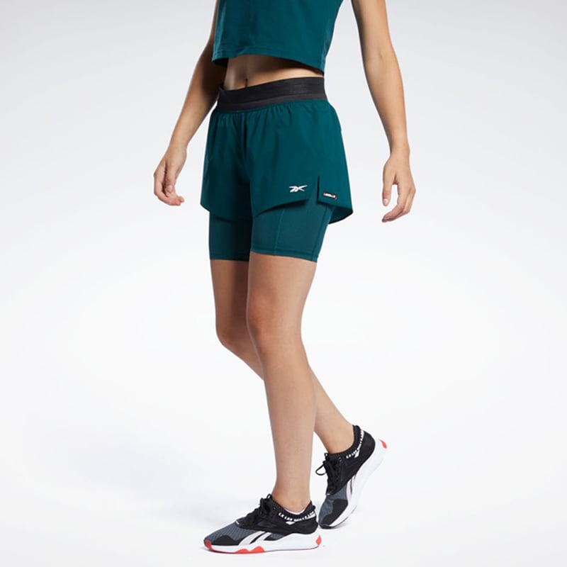 products-quan-short-the-thao-nu-reebok-gn5969-1