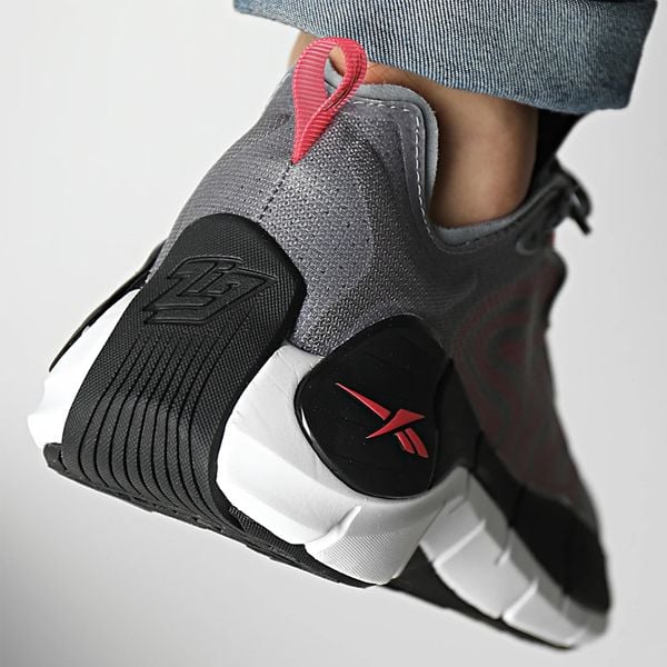 Giày Chạy Bộ Unisex Reebok Zig Kinetica II H00028