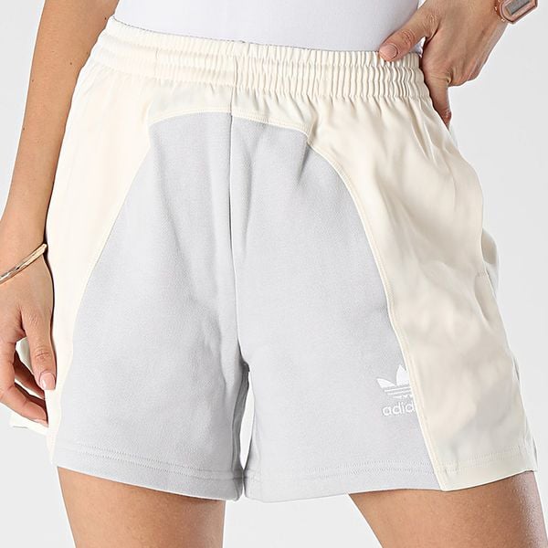 Quần Short Thời Trang Nữ Adidas ORIGINALS-APP SHORTS WONWHI HC7038