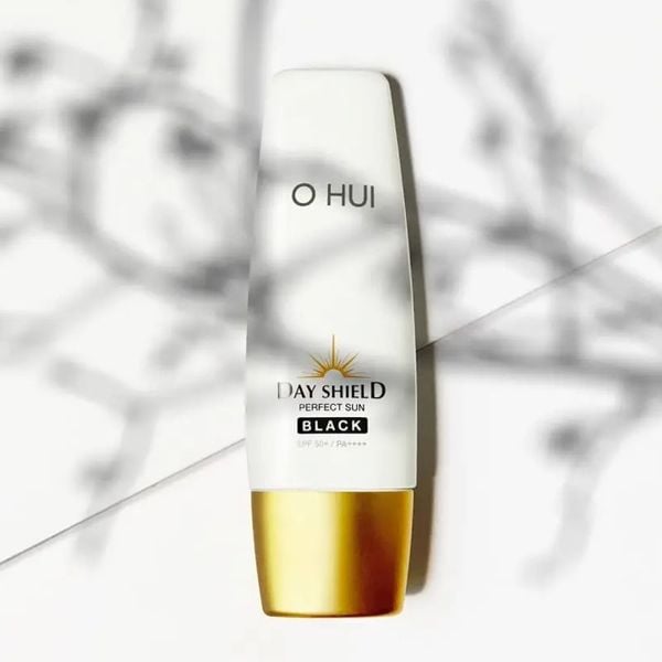 Full Size Kem Chống Nắng OHUI Day Shield Perfect Sun Black SPF50+/PA++++ 50ml Dành Cho Da Dầu (Hàng tách set)