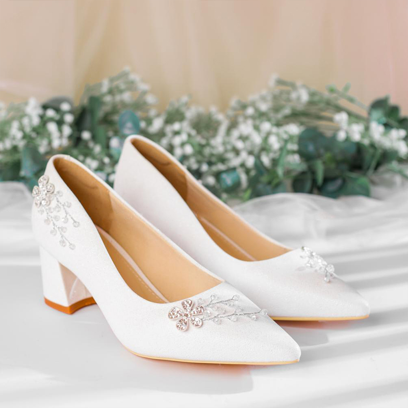 products-giay-cuoi-luxury-bejo-h79-05-hoa-mai-nhanh-pha-le