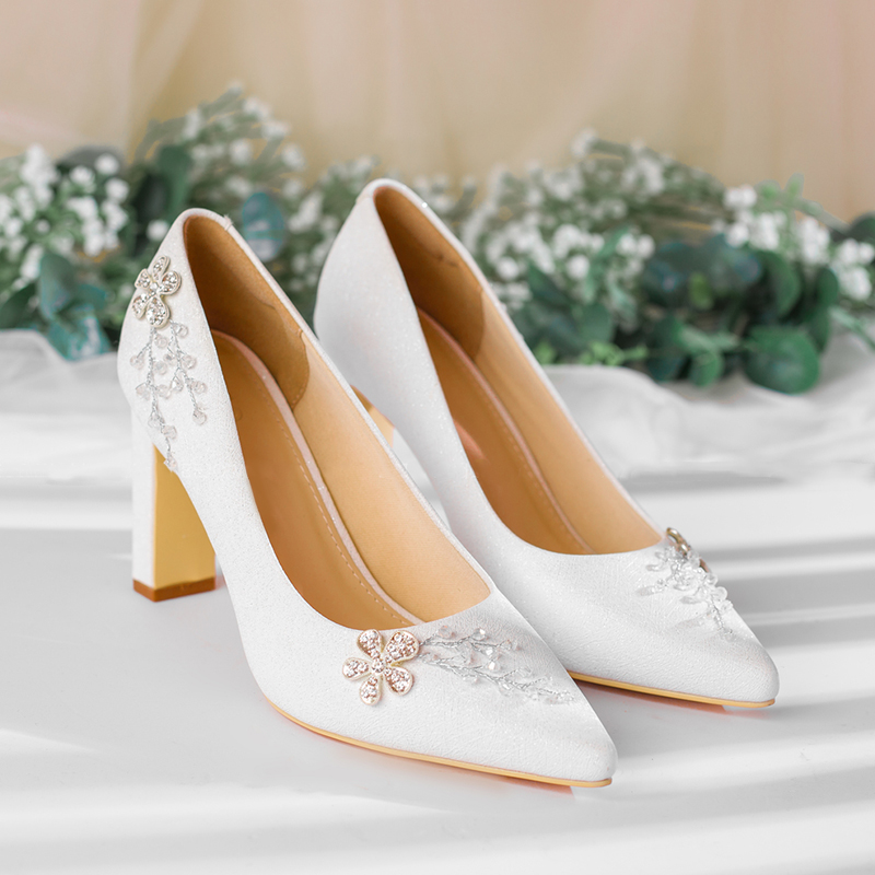 products-giay-cuoi-luxury-bejo-h80-g-05-hoa-mai-nhanh-pha-le