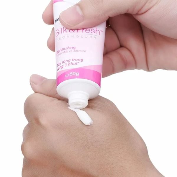 (HSD: 3/2026) Kem Tẩy Lông Cho Da Thường Veet Silk & Fresh (50g)