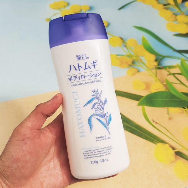 Sữa Dưỡng Thể Làm Sáng Da Hatomugi 250ml/Chai