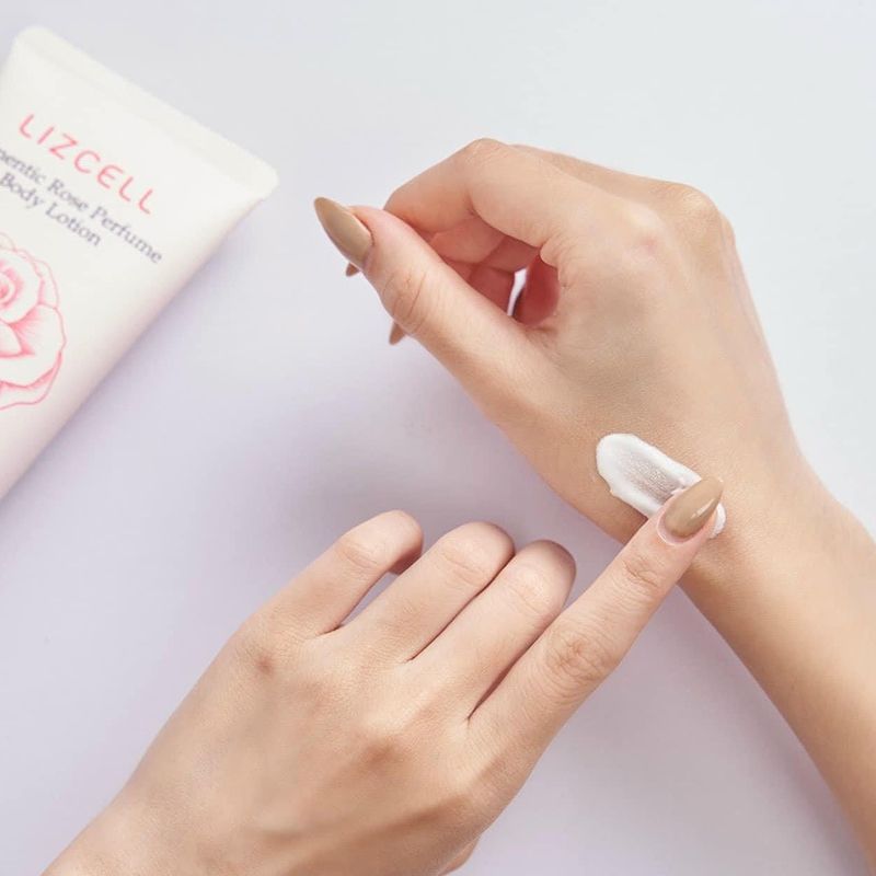 Sữa Dưỡng Thể Cao Cấp Hương Nước Hoa Lizcell Romentic Rose  N&acirc;ng Tone 200Ml