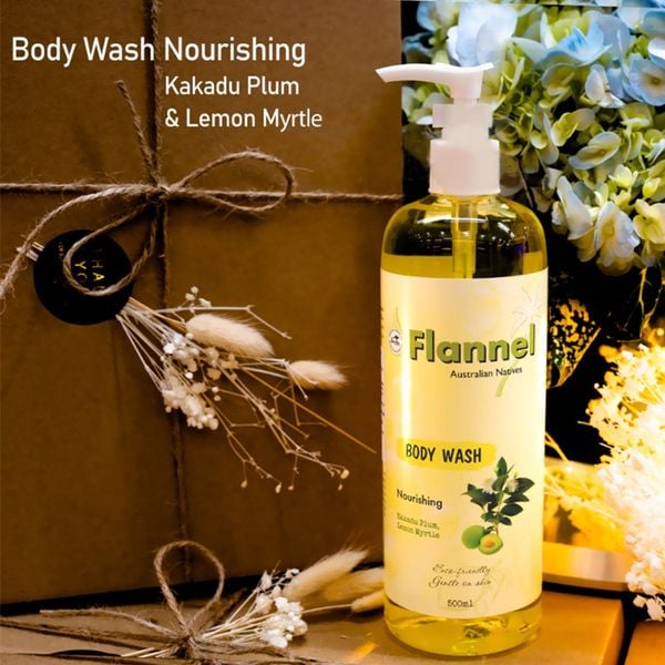 Combo 2 Sữa Tắm Dưỡng Thể Flannel Hương Mận Kakadu & Chanh Sim 500mlx2