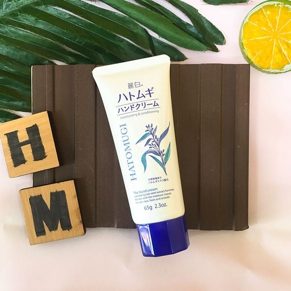 Kem Dưỡng Ẩm Mềm Mịn Và Chống Nhăn Da Tay Hatomugi 65G