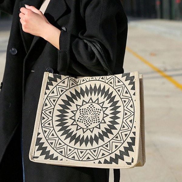 Túi Cói Họa Tiết Hình Trống Nút Bấm Mẫu NNJ018