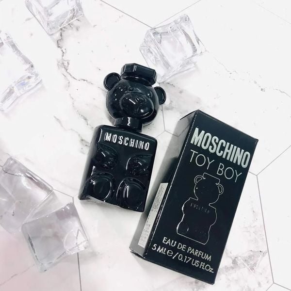 f188 vip f1689 Chiết Moschino Toy Boy EDP 10ml Và Calvin Klein Free EDT 10ml